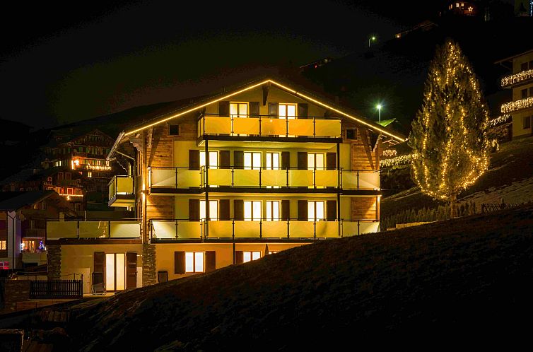 Appartement Lunic, AZapartments.ch, B&B, (Grächen), 1057