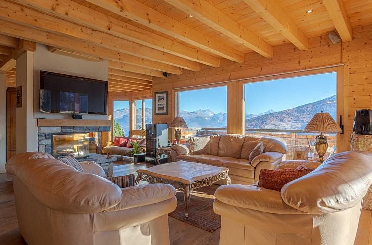 Vakantiehuis Luxuriöses Chalet mit privatem Spa und großem