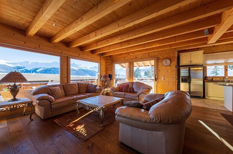 Vakantiehuis Luxuriöses Chalet mit privatem Spa und großem