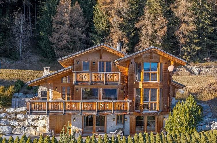 Vakantiehuis Luxuriöses Chalet mit privatem Spa und großem