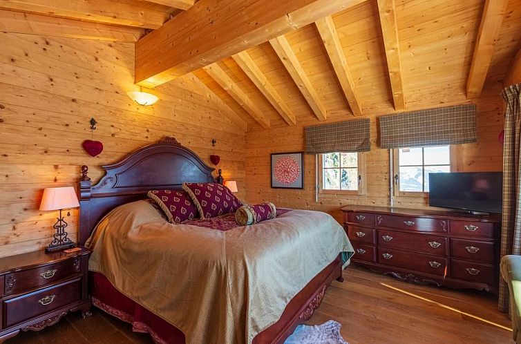 Vakantiehuis Luxuriöses Chalet mit privatem Spa und großem