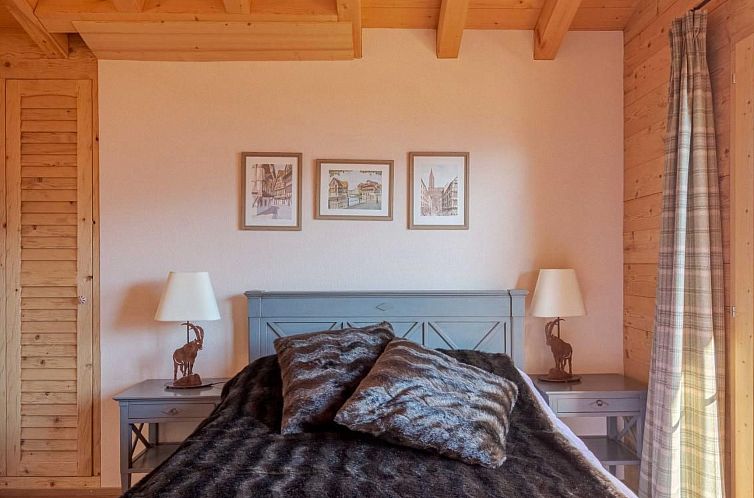 Vakantiehuis Luxuriöses Chalet mit privatem Spa und großem