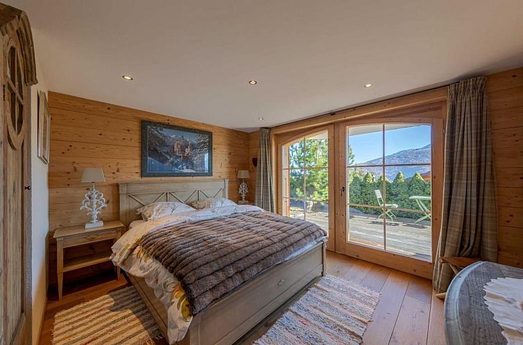 Vakantiehuis Luxuriöses Chalet mit privatem Spa und großem