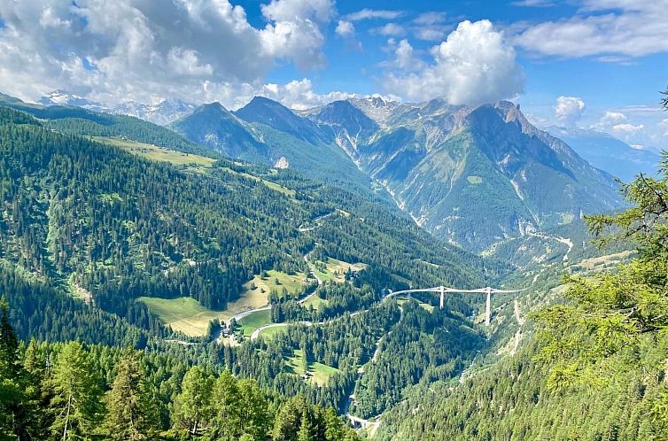 Vakantiehuis Alphütte Murmolta auf der Sonnenterrasse im Wa