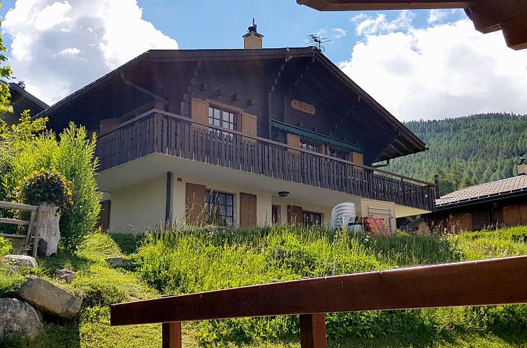 Guest house 1842007 - Apartment Wallis / Valais - Appartement Chalet Papillon