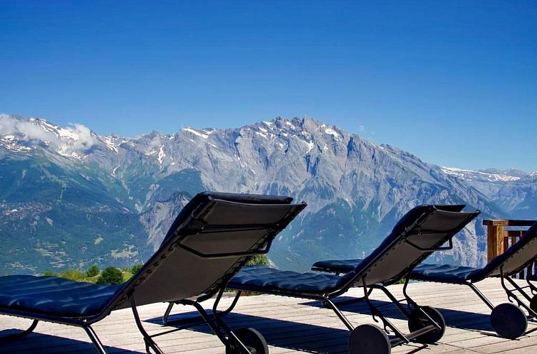 Vakantiehuis Chalet V mit Lift und Pool