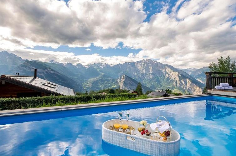 Vakantiehuis Chalet V mit Lift und Pool