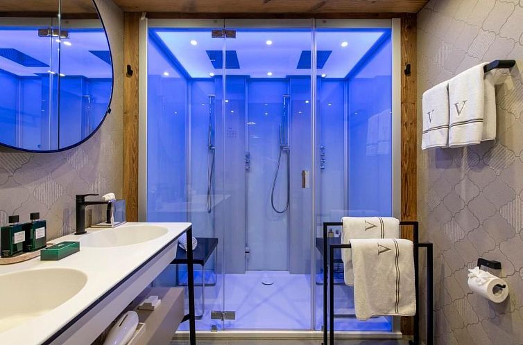 Vakantiehuis Chalet V mit Lift und Pool