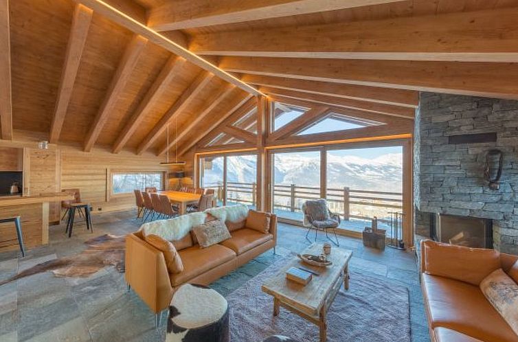 Vakantiehuis Chalet Oak Tree amazing, sauna, ski-in/out