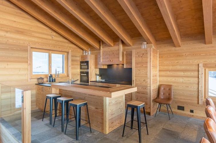 Vakantiehuis Chalet Oak Tree amazing, sauna, ski-in/out