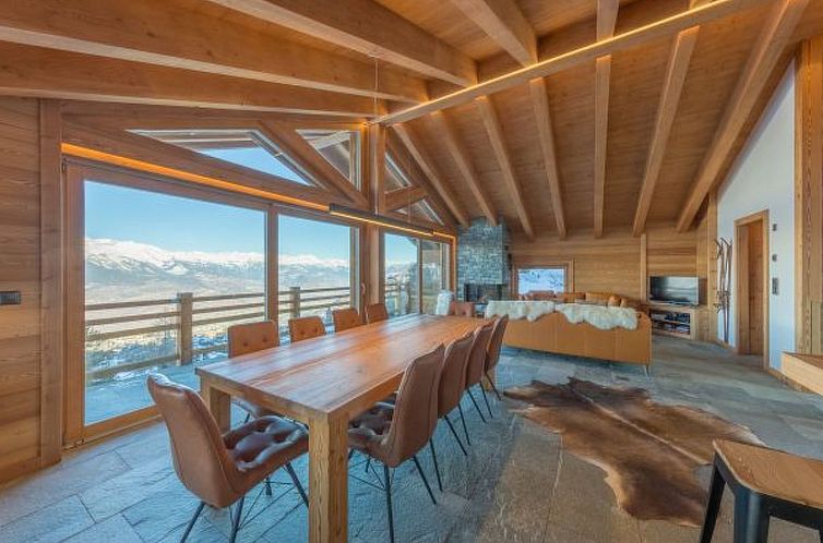 Vakantiehuis Chalet Oak Tree amazing, sauna, ski-in/out