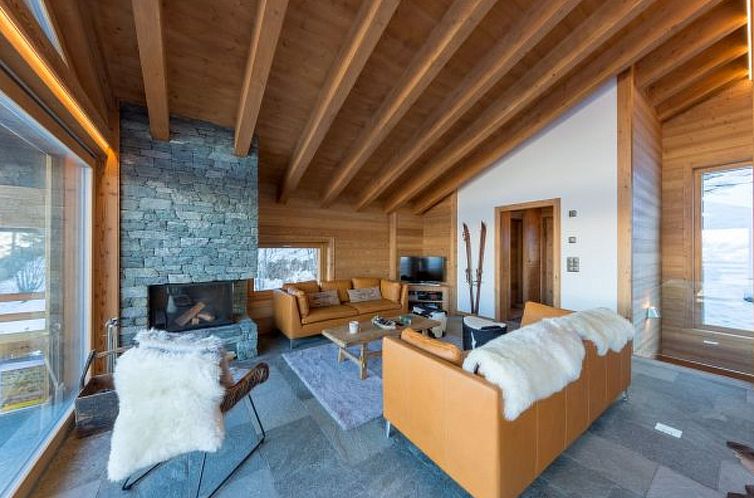 Vakantiehuis Chalet Oak Tree amazing, sauna, ski-in/out