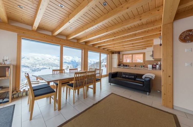 Vakantiehuis Chalet Nid Blanc wood burning hottub