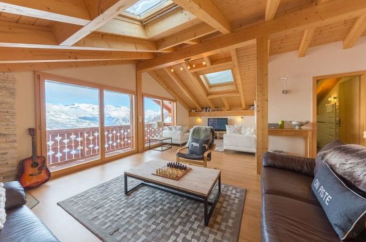 Vakantiehuis Chalet Nid Blanc wood burning hottub