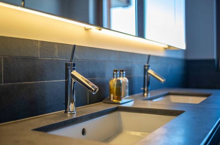 Appartement Grimpeur luxury duplex, Spa Access Front Telecab