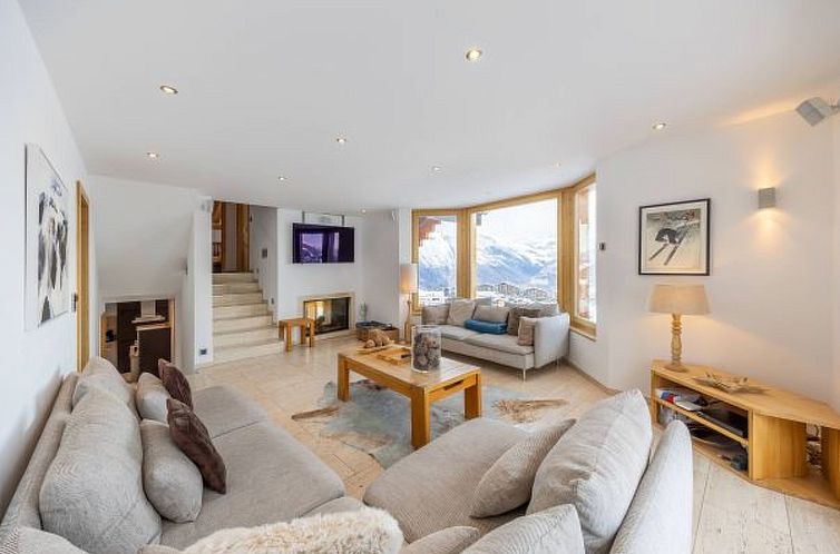 Vakantiehuis Chalet Enchanteur sauna, Whirlpool, 13pax