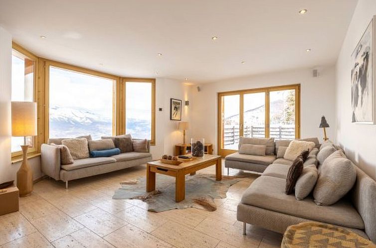 Vakantiehuis Chalet Enchanteur sauna, Whirlpool, 13pax