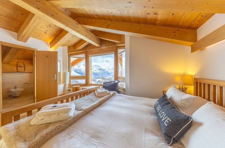 Vakantiehuis Chalet Enchanteur sauna, Whirlpool, 13pax