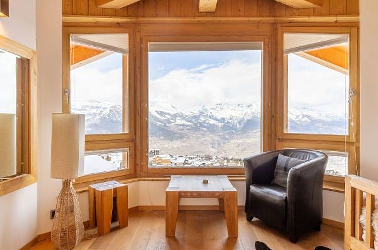 Vakantiehuis Chalet Enchanteur sauna, Whirlpool, 13pax