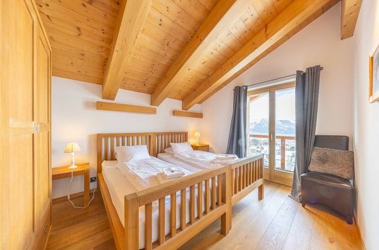 Vakantiehuis Chalet Enchanteur sauna, Whirlpool, 13pax