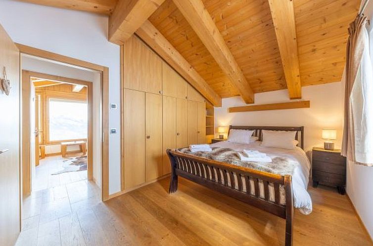 Vakantiehuis Chalet Enchanteur sauna, Whirlpool, 13pax