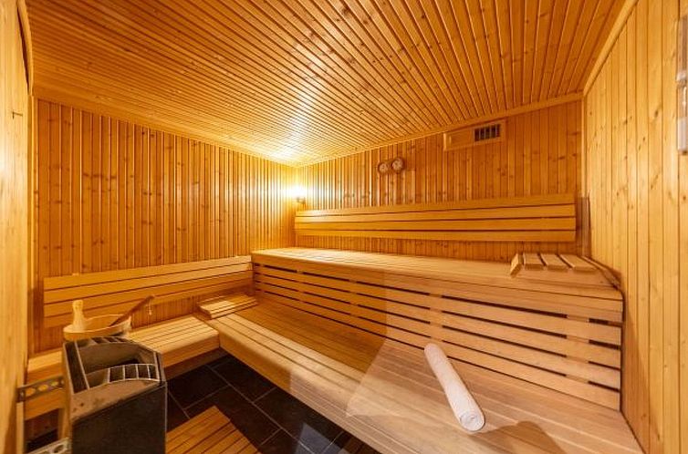 Vakantiehuis Chalet Enchanteur sauna, Whirlpool, 13pax