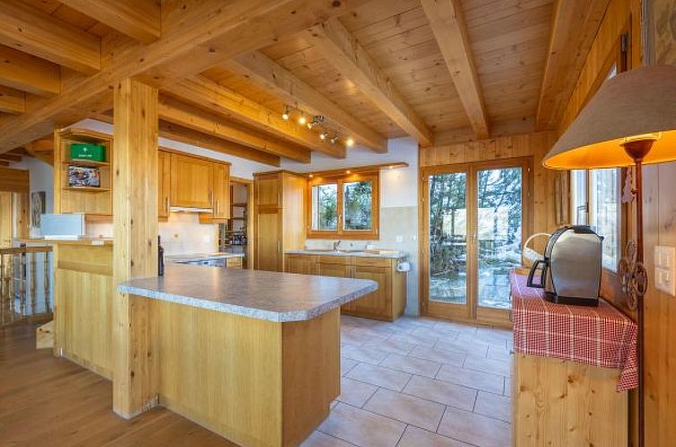Vakantiehuis Chalet Vansamis, views & sauna
