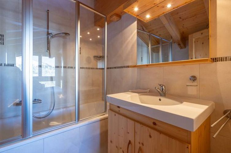 Vakantiehuis Chalet Vansamis, views & sauna