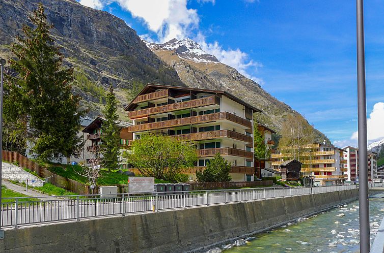 Guest house 1843608 - Apartment Wallis / Valais - Appartement Matten (Utoring)