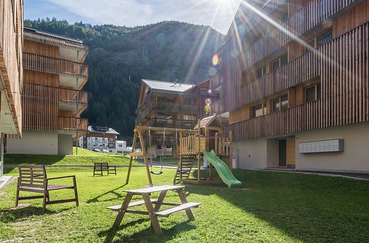 Appartement Apartment mit 1 Schlafzimmer & 1 Badezimmer EG