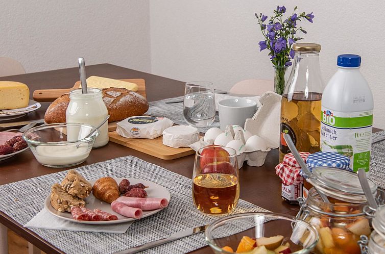 Appartement Apartment mit 1 Schlafzimmer & 1 Badezimmer EG