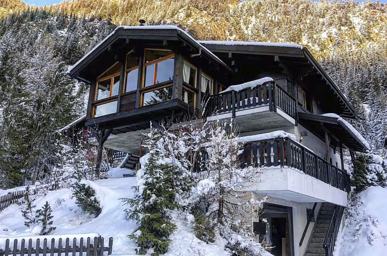 Unterkunft 1845114 - Ferienhaus Wallis - Vakantiehuis Chalet mit Seeblick, Jacuzzi, Sauna und Garten