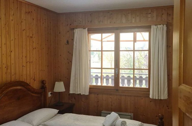Vakantiehuis Chalet mit Seeblick, Jacuzzi, Sauna und Garten