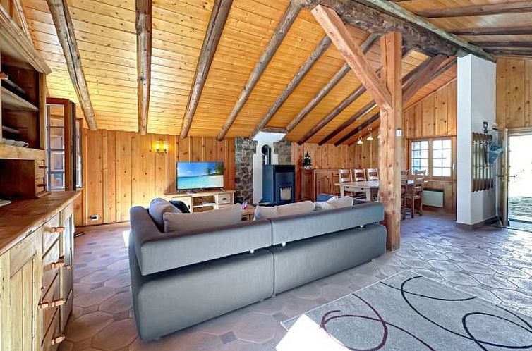 Vakantiehuis Chalet Le Basset - Family Chalet in the Swiss A