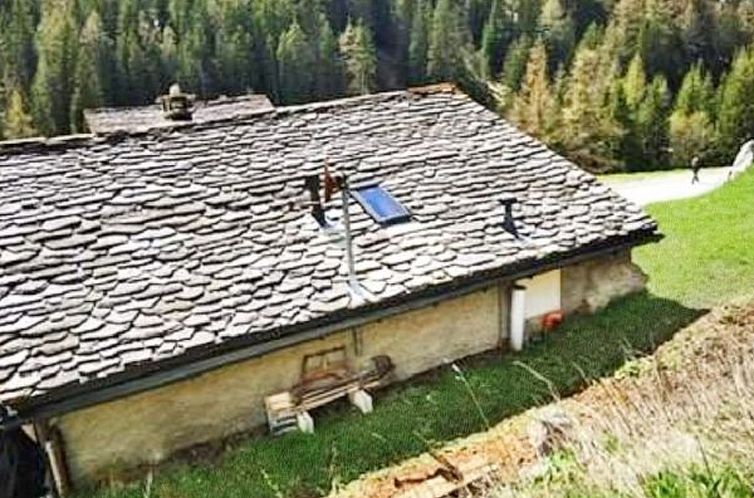 Vakantiehuis Chalet Le Basset - Family Chalet in the Swiss A