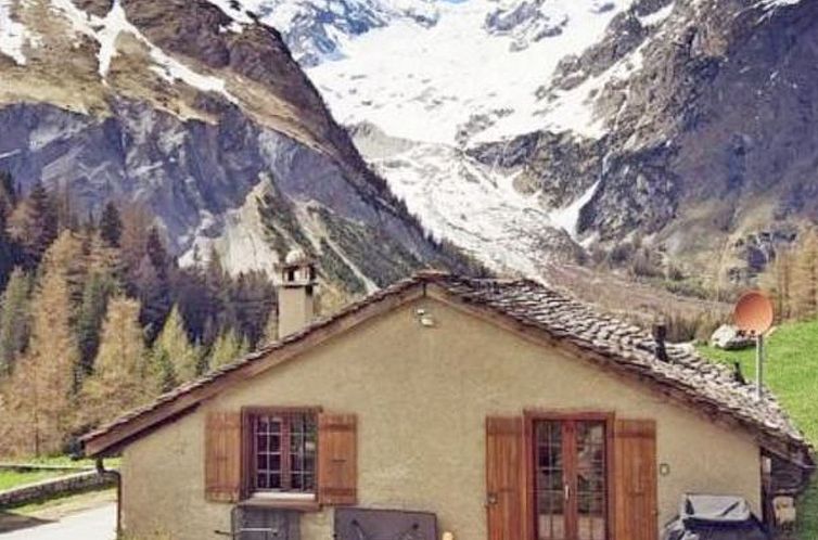 Vakantiehuis Chalet Le Basset - Family Chalet in the Swiss A