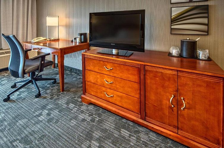Courtyard by Marriott Springfield