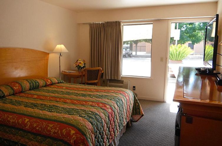 Colusa Riverside Inn