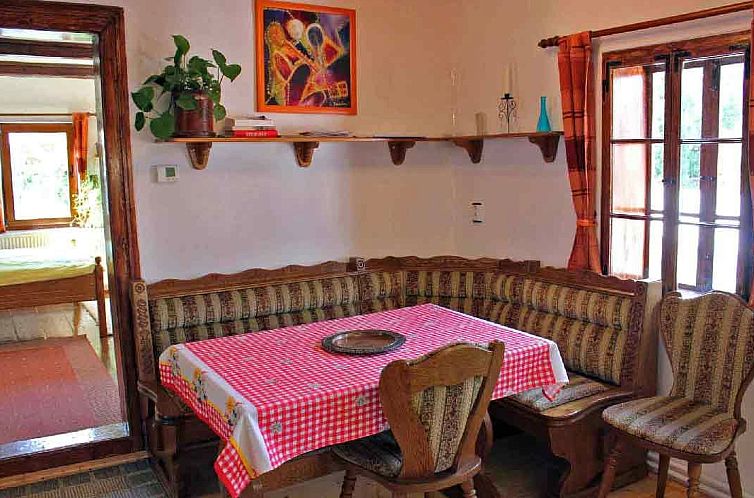 Vakantiehuis Casa Nicu - traditionelles Landhaus in Hirtendo