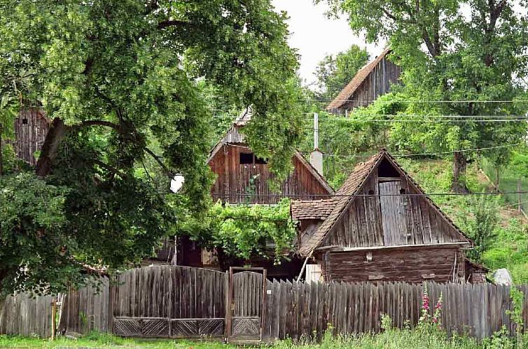 Vakantiehuis Casa Nicu - traditionelles Landhaus in Hirtendo