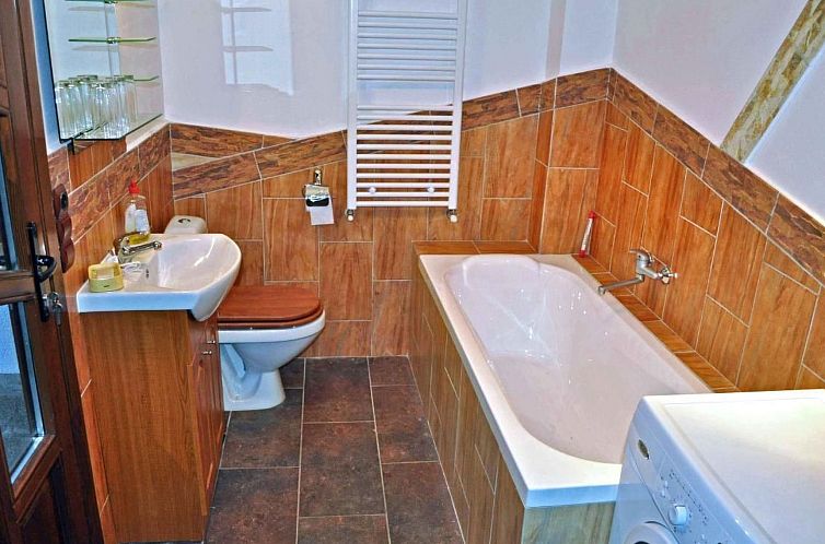 Vakantiehuis Casa Pelu - Uriges Bauernhaus mit Dachterrasse