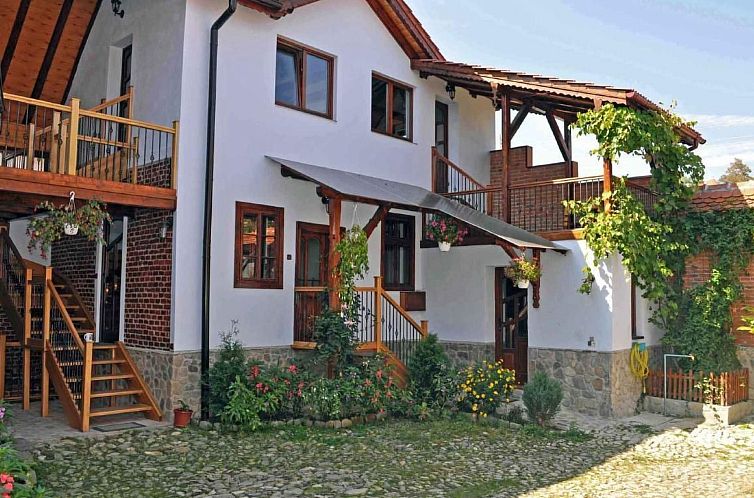 Vakantiehuis Casa Pelu - Uriges Bauernhaus mit Dachterrasse