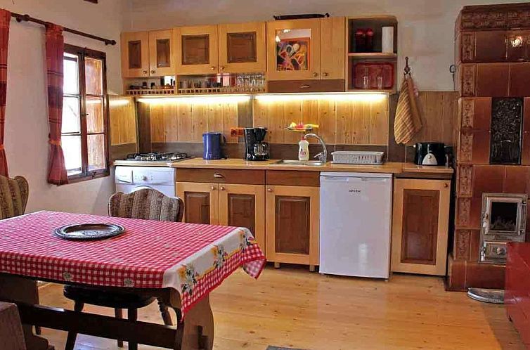 Vakantiehuis Casa Nicu - Blockhaus im Flair vergangener Zeit