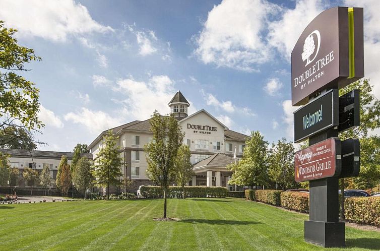 DoubleTree by Hilton Nanuet