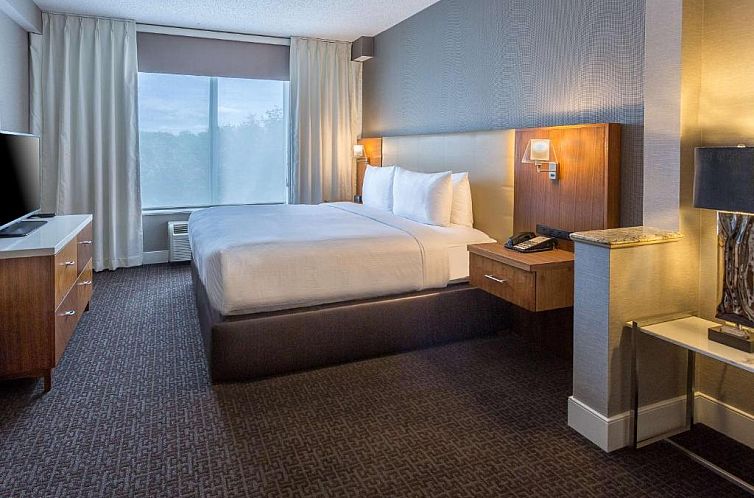 DoubleTree by Hilton Nanuet