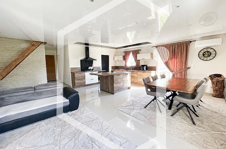 Vrijstaande woning in La Cambe