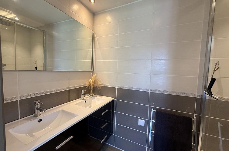 Vrijstaande woning in Commes