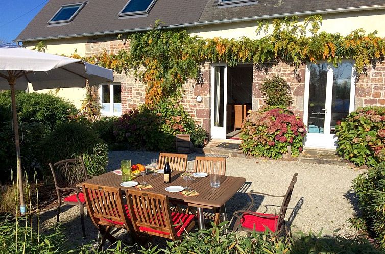 Vakantiehuis in Sourdeval Les Bois mit Garten