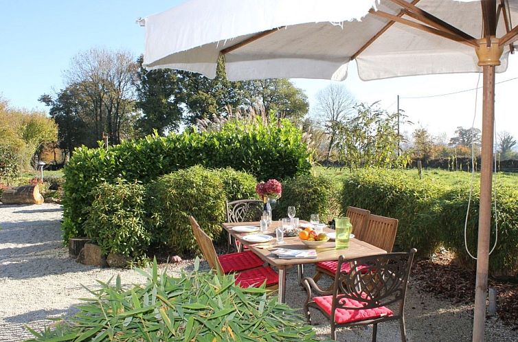 Vakantiehuis in Sourdeval Les Bois mit Garten