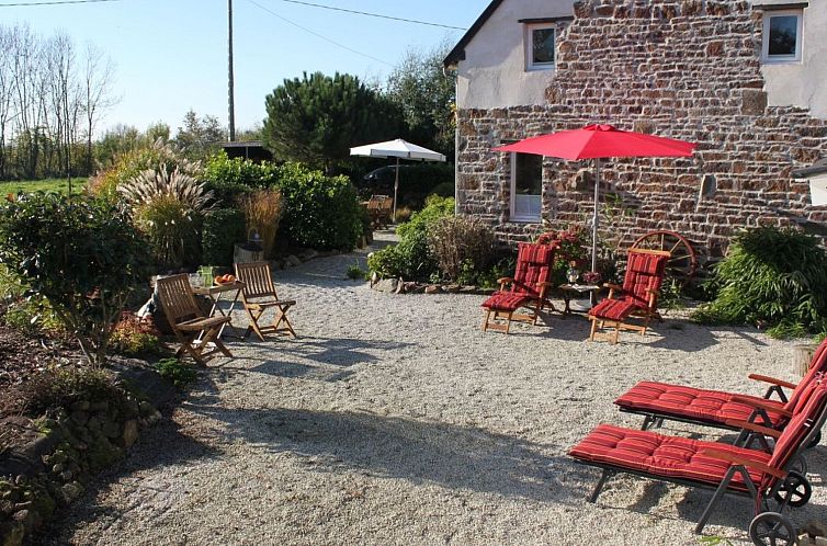 Vakantiehuis in Sourdeval Les Bois mit Garten